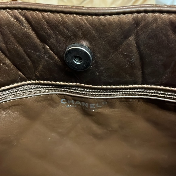 CHANEL Bronze Distressed Calfskin Bag - Picture 14 of 17
